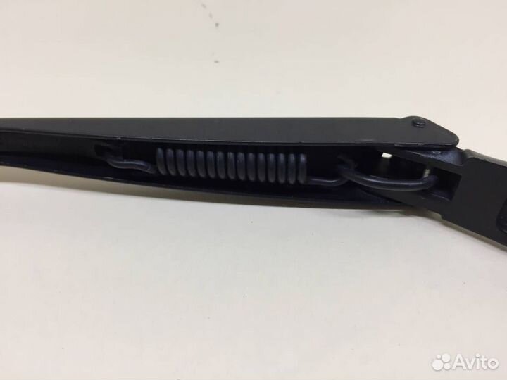 Поводок стеклоочистителя передний левый Datsun on