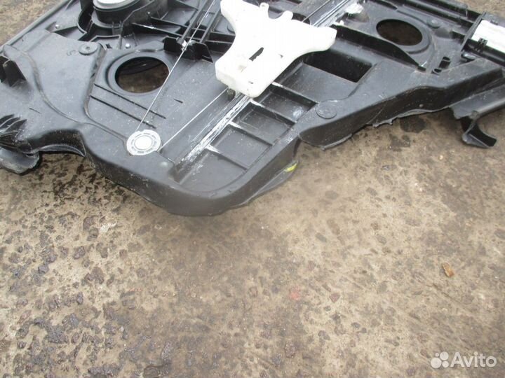 Стеклоподъемник электрический задний левый