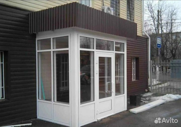 Остекление входной группы