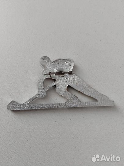 Значок хоккеист