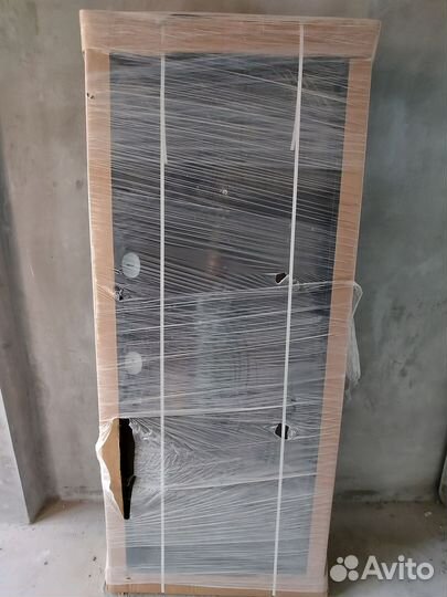 Продам входную дверь бизон 100 2050/880/L мет/мет