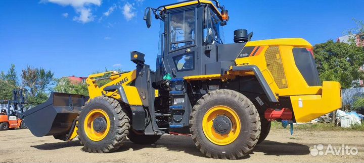 Фронтальный погрузчик LiuGong 835H, 2022