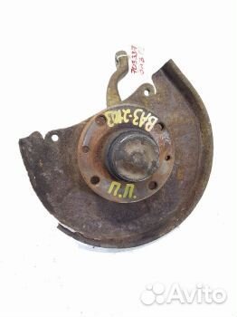 Кулак передний правый Лада