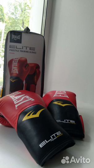 Боксерские перчатки everlast 10 oz