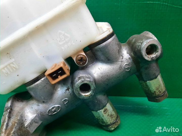 Главный тормозной цилиндр Hyundai Elantra Xd седан