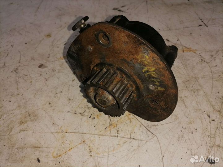 Вакуумный насос Nissan Serena C23 CD20T