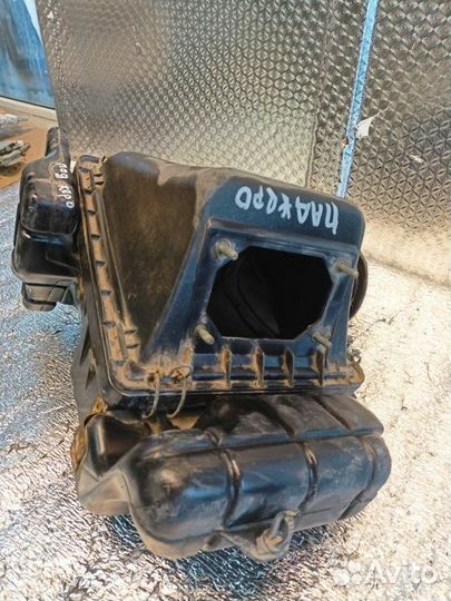 Корпус воздушного фильтра Mitsubishi Pajero 2 6G74