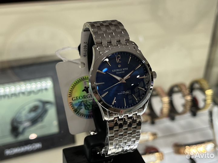 Женские наручные часы George Kini