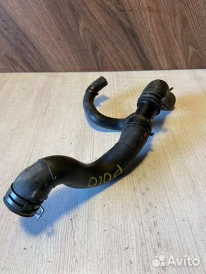 Трубка системы охлаждения Volkswagen Polo 6N1 AUA