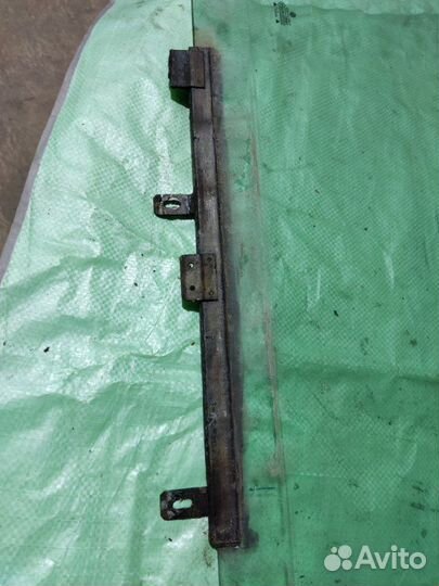 Стекло переднее правое Volkswagen Passat B3 седан