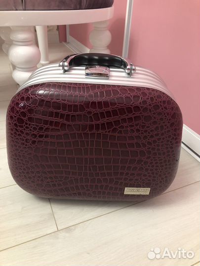 Чемодан для мастера маникюра, парикмахера