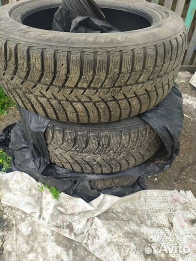 Bridgestone Ice Cruiser 5000 255/55 R16