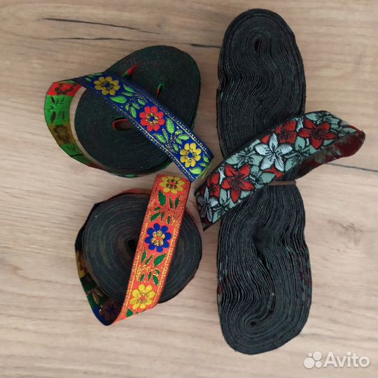 Лента жаккардовая. тесьма орнаментированная