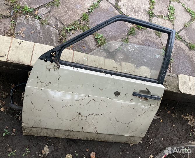 Левая дверь на 2109