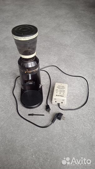 Электрическая кофемолка Hario V60