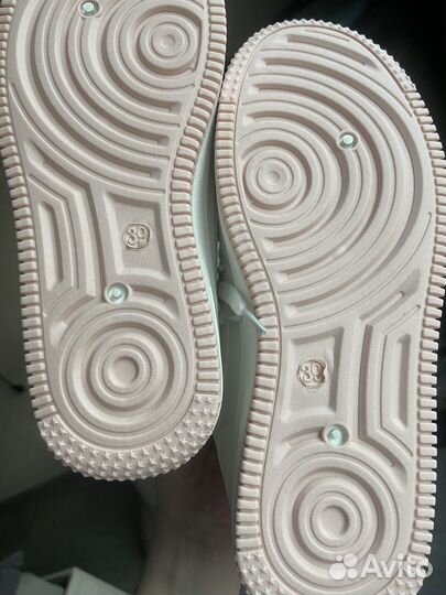 Кроссовки кеды хамелеон nike новые 39