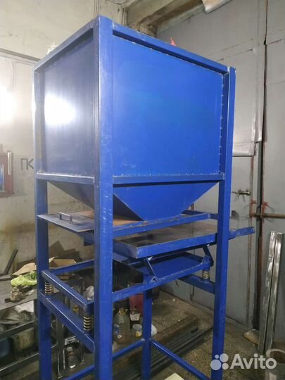 Бункер с вибро лотком