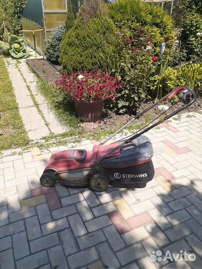 Газонокосилка электрическая