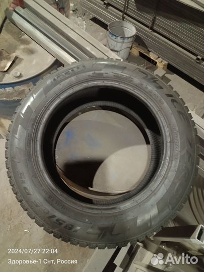 Pirelli Ice Zero 185/65 R15 92T