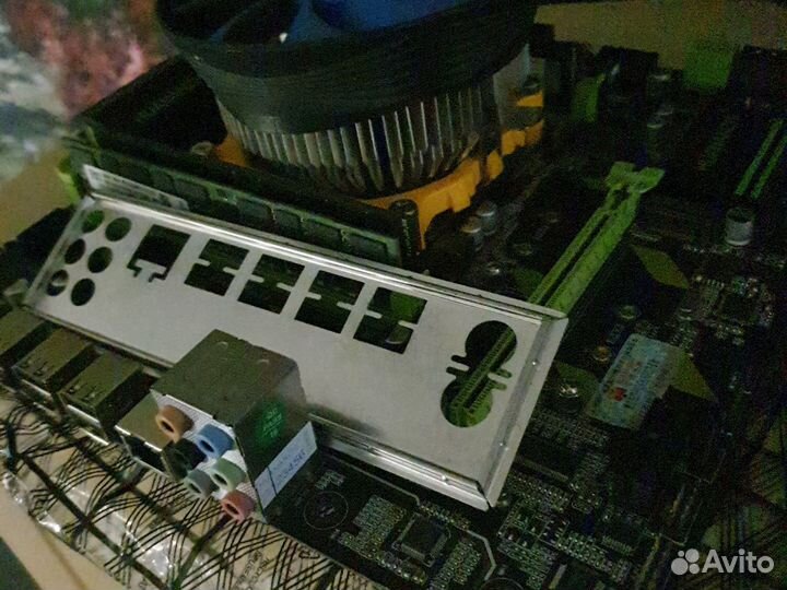 Комплект 2011 сокет 8 ядер 40гб