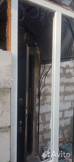 Козырек над крыльцом бу