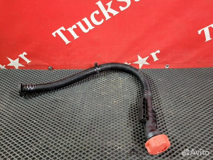 Маслозаливная горловина Volvo FH