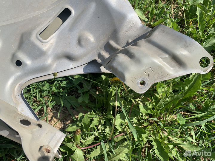 Крыло subaru forester sg6. Цв. 48w Crystal Gray M