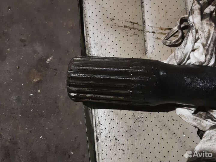 Полуось маз