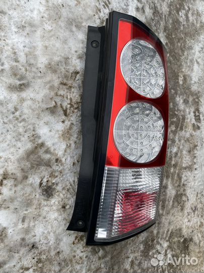 Land Rover discovery 4 правый фонарь с дефектом