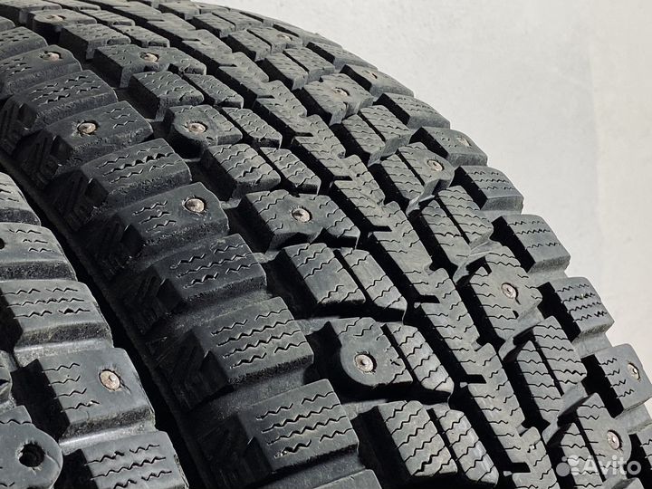 Dunlop SP Winter Ice 01 205/60 R16 92T