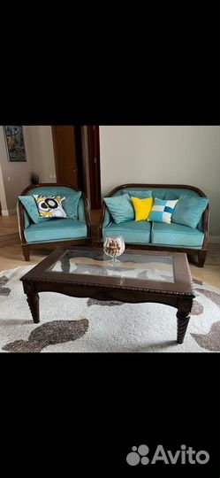Комплект мебели в гостиную стол, кресло, диван