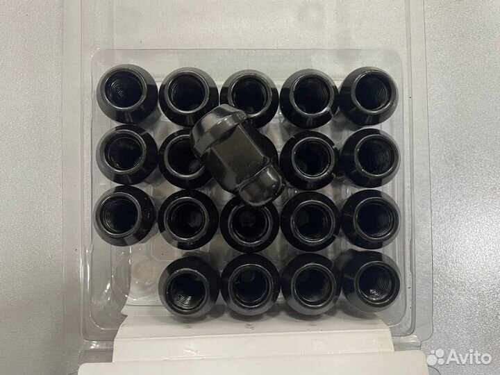 Гайки черные 12 1 5