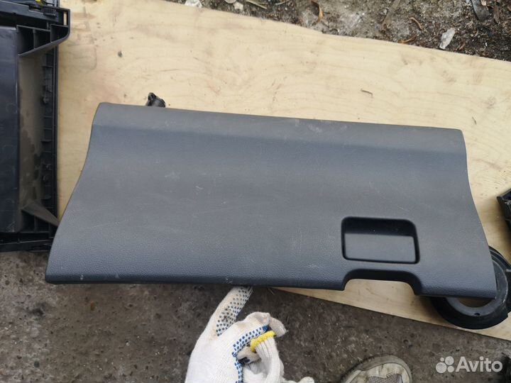 Бардачок крышка для Toyota Corolla E150 2010-2013