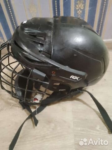 Хоккейный шлем