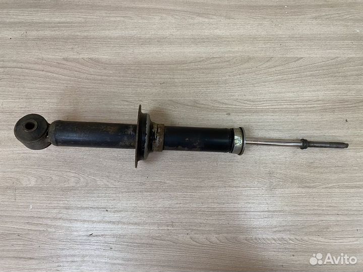 Амортизатор задний Mitsubishi Airtrek с2001-2005г