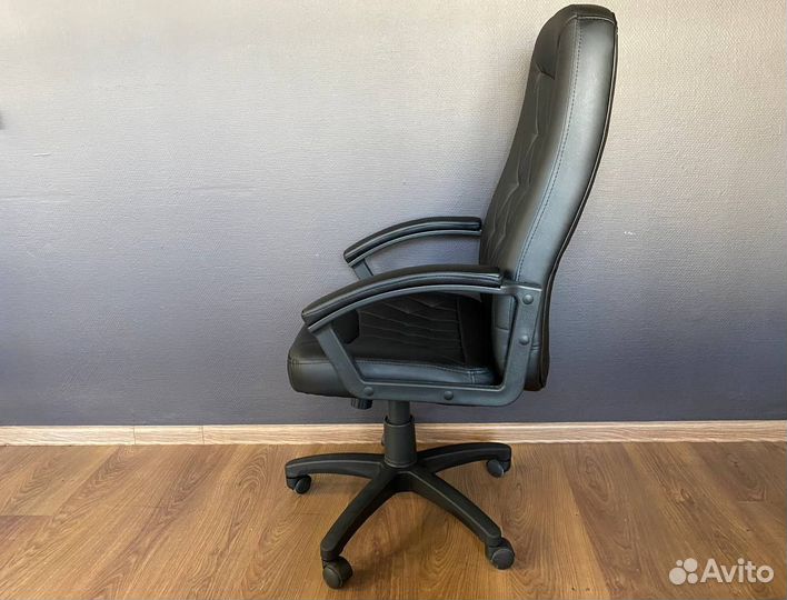 Офисное кресло новое
