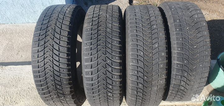 Michelin X-Ice 3 215/60 R17