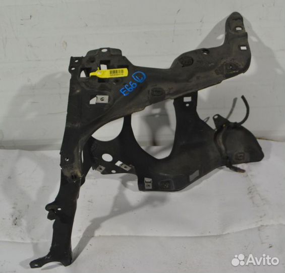 Рамка фары левой BMW 7-я Серия E65 E66