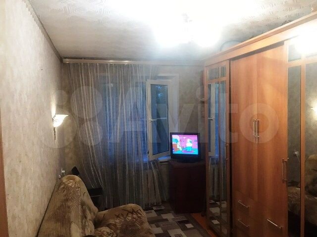 2-к. квартира, 48 м², 1/9 эт.