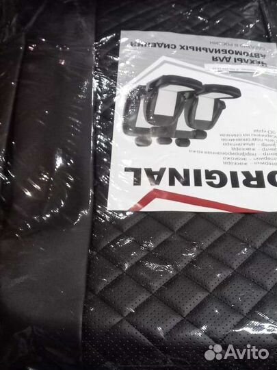 Чехлы Шкода Рапид чёрная экокожа ромб