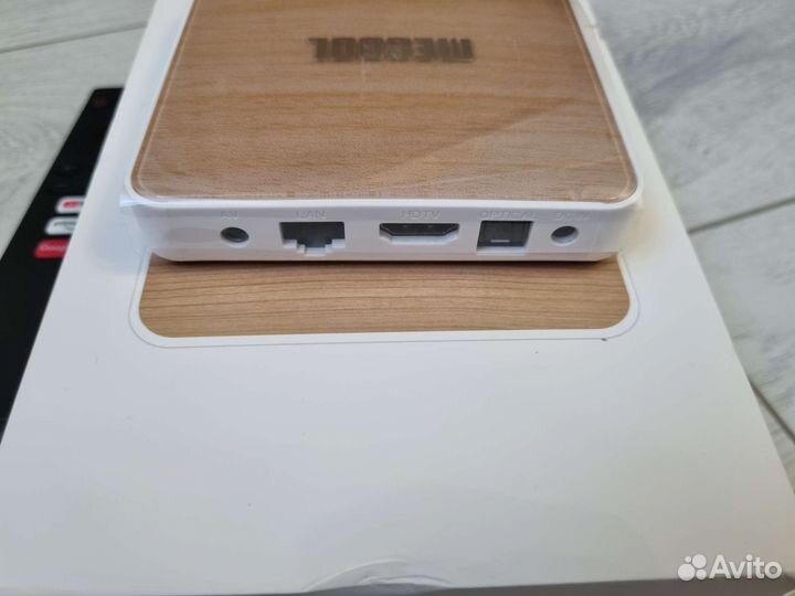 Тв-приставка Mecool KM6 Deluxe (4/32)