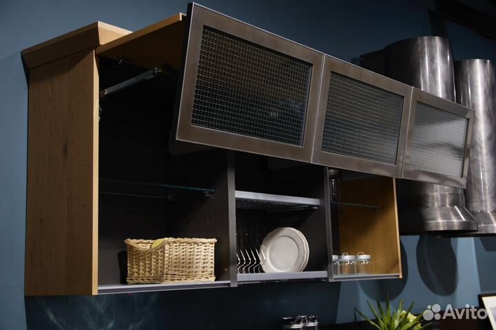 Кухня выставочный образец. Италия