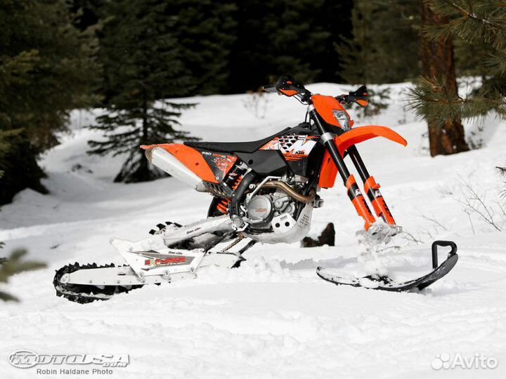 На мото KTM 500 новая гусеница и лыжа Snowrider