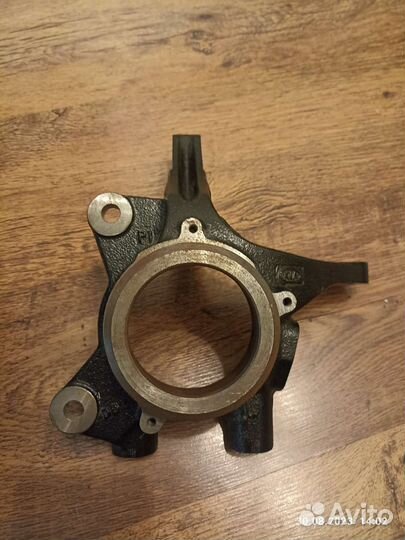 Кулак поворотный hyundai tucson/KIA sportage 04-10