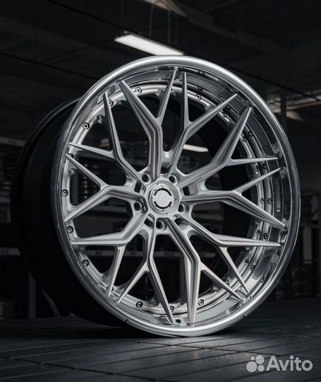 Кованые диски GT Forged R20 на BMW F90 M5, M8