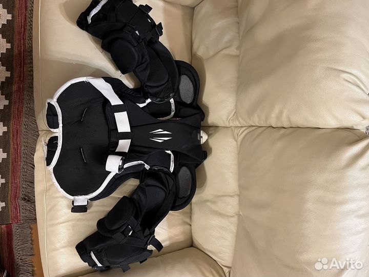 Вратарский нагрудник и налокотники JR-L