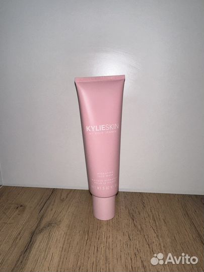 Маска для лица kylie jenner hydrating face mask