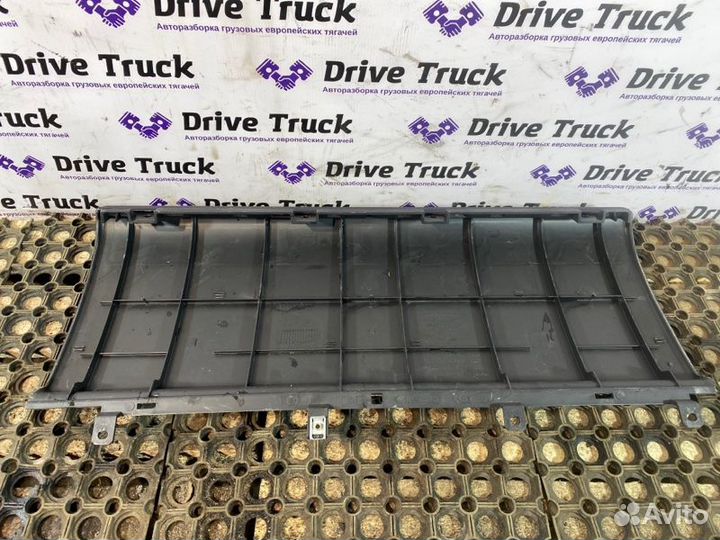 Накладка в салоне (боковая) Renault Magnum DXI13