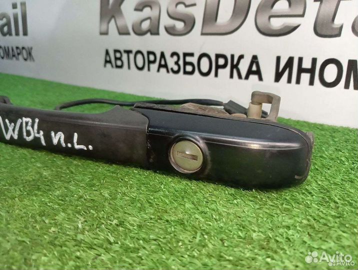 Ручка передней левой двери Volkswagen Passat B4