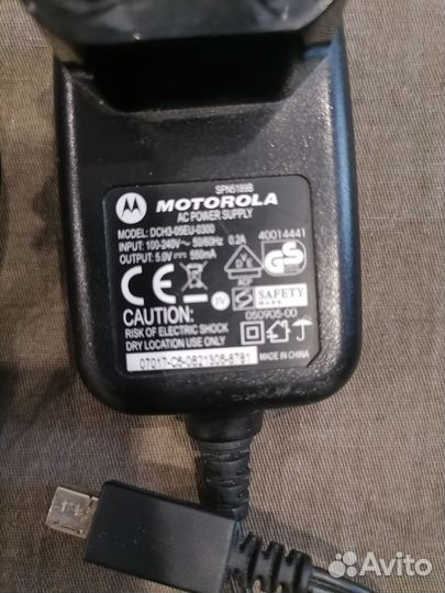 Зарядное устройство motorola